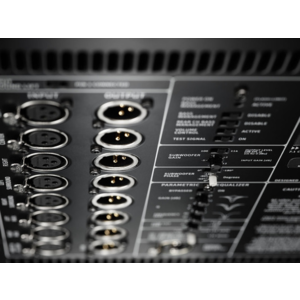 KH_870x1_desktop_KH-870-Macro2_Neumann-Studio-Subwoofer_G