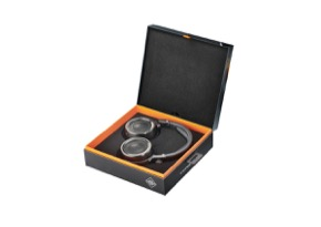 NDH-30-Black-Edition-Packaging-Open_Neumann-Headphone_SR_JPG_TN