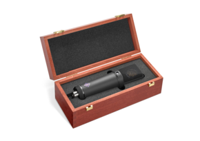 U-89-i-mt-Packaging_Neumann-Studio-Microphone_P