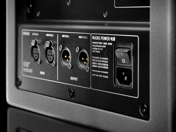 KH-810_II_AES67_Macro1_Neumann-Studio-Subwoofer_MR